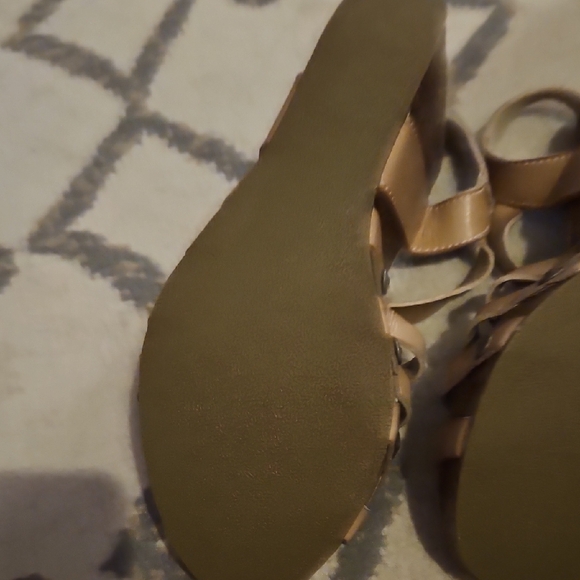 Blowfish Tan Wedge Sandals with Gladiator Design - Picture 5 of 5